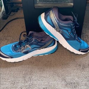 avia 606 aqua trainer